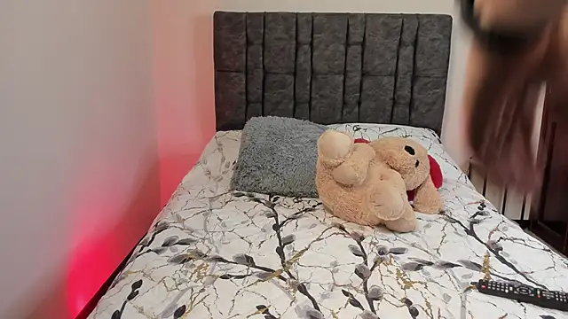 Annalia69 online show from 6, 1, 2026