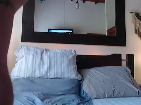 Snapshot of TommyLopez chatting on 21, 12, 2025 TommyLopez online show from 21, 12, 2025