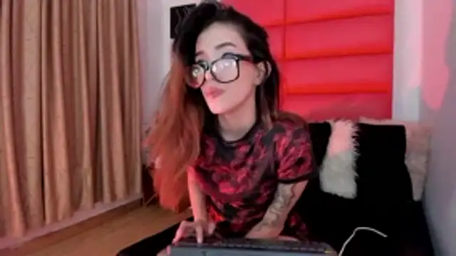 Oliviamonroex18 online show from 20, 2, 2026