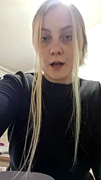 RebeFucksonn online show from 18, 4, 2026