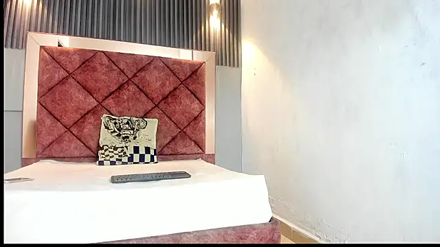 TAYSON SCOTT online show from 8, 1, 2026