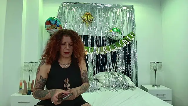 Snapshot of Axi_tatto chatting on 18, 12, 2025 Axi tatto online show from 18, 12, 2025