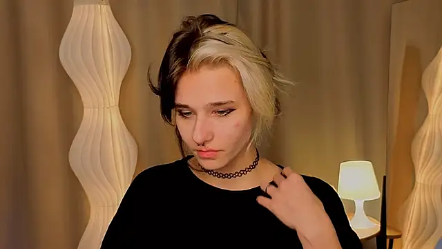 LizNostrand online show from 19, 12, 2025