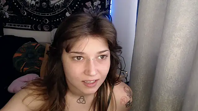 Snapshot of AlienforTwenty chatting on 8, 6, 2026 AlienforTwenty online show from 8, 6, 2026