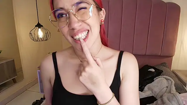 Celestee15  online show from 5, 1, 2026