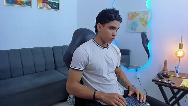 Dustyn Michelle1 online show from 9, 2, 2026