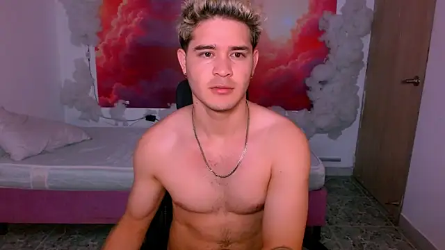 Snapshot of RayanLynxx chatting on 16, 12, 2025 RayanLynxx online show from 16, 12, 2025