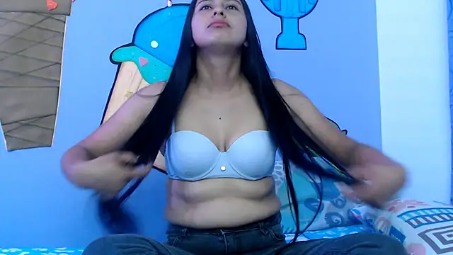 Snapshot of NOVAHOT98 chatting on 15, 12, 2025 NOVAHOT98 online show from 15, 12, 2025