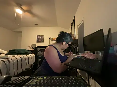 Snapshot of BettyWhispers chatting on 15, 6, 2026 BettyWhispers online show from 15, 6, 2026