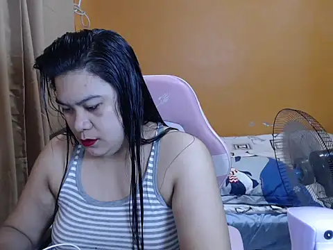 Snapshot of ur_hotsexymaria chatting on 23, 2, 2026 ur hotsexymaria online show from 23, 2, 2026