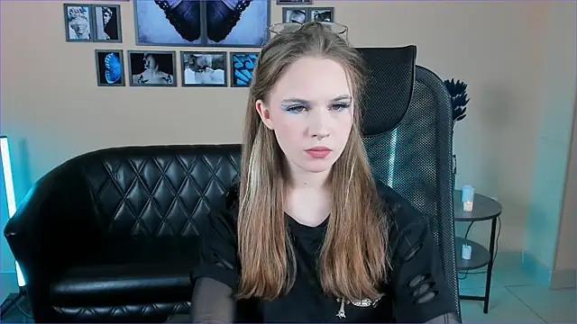 Snapshot of SsoniaRay chatting on 18, 12, 2025 SsoniaRay online show from 18, 12, 2025