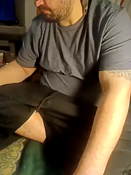 Snapshot of givr6inches chatting on 7, 5, 2026 givr6inches online show from 7, 5, 2026