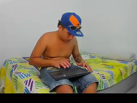 Snapshot of Yeusueue chatting on 14, 12, 2025 Yeusueue online show from 14, 12, 2025