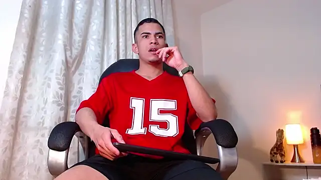 Snapshot of TOMBOYSEXX chatting on 18, 5, 2026 TOMBOYSEXX online show from 18, 5, 2026
