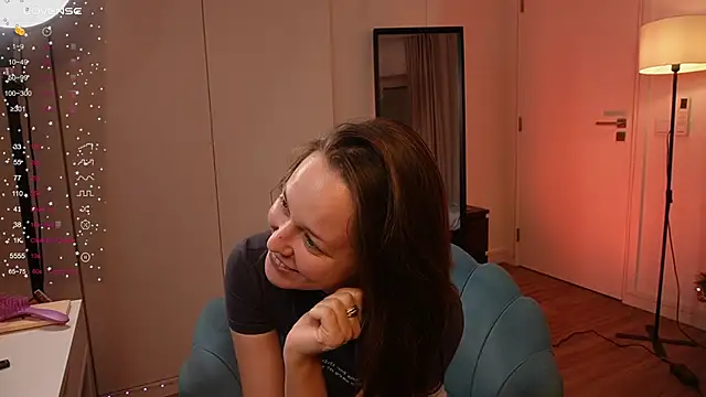 NeonDream  online show from 17, 12, 2025