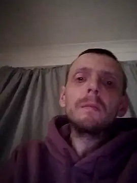 CrookedBunk3527 online show from 18, 12, 2025