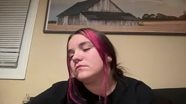 Snapshot of kinsiebaby chatting on 16, 12, 2025 kinsiebaby online show from 16, 12, 2025