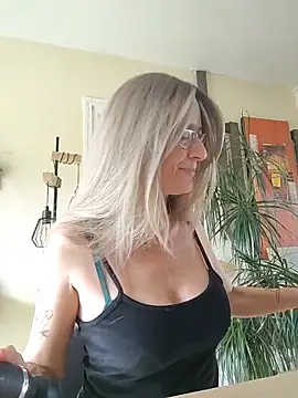 Sacha Scorp online show from 27, 3, 2026