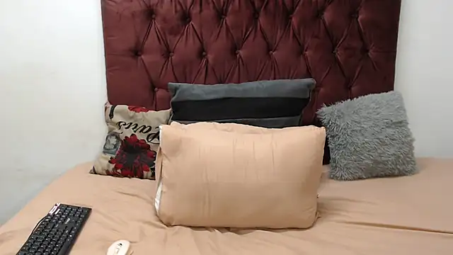 Snapshot of THICKBARBIE32 chatting on 11, 1, 2026 THICKBARBIE32 online show from 11, 1, 2026