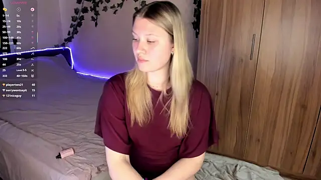 Snapshot of SkyeDavis chatting on 22, 4, 2026 SkyeDavis online show from 22, 4, 2026