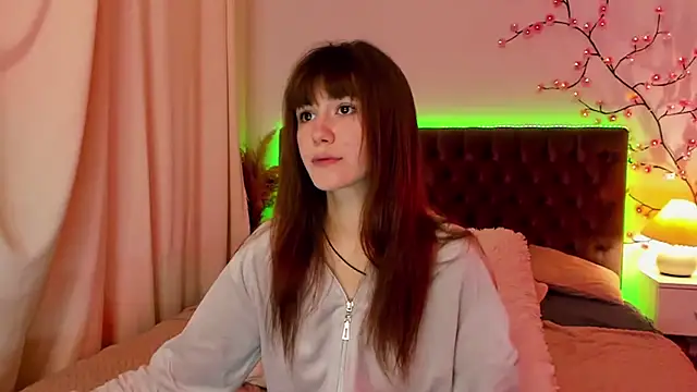 Snapshot of MilanaHotts chatting on 9, 7, 2026 MilanaHotts online show from 9, 7, 2026