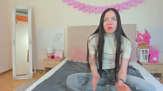 AdrianaCult online show from 3, 3, 2026