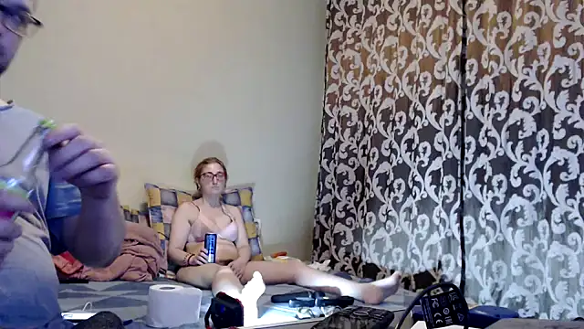 yunis32 online show from 28, 2, 2025