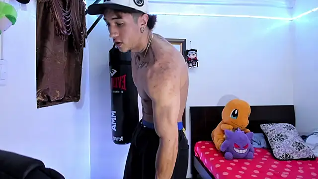 Snapshot of Bull__fit chatting on 28, 5, 2026 Bull fit online show from 28, 5, 2026