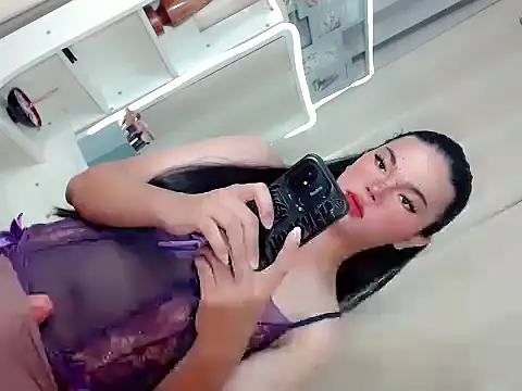 Snapshot of Shaneloveme chatting on 14, 6, 2026 Shaneloveme online show from 14, 6, 2026