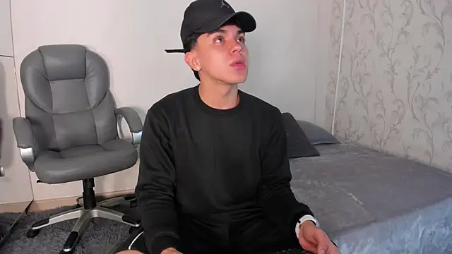  TaylorBlack online show from 9, 4, 2026