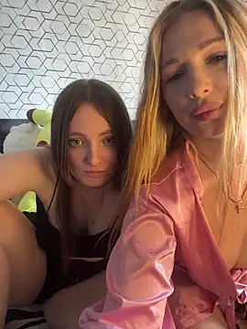 Snapshot of _sweet_girl_87 chatting on 7, 6, 2026 sweet girl 87 online show from 7, 6, 2026