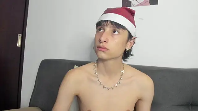 Snapshot of cirosky_elchicopolla chatting on 23, 12, 2025 cirosky elchicopolla online show from 23, 12, 2025