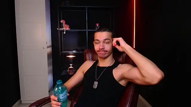 Snapshot of KaydenDrew chatting on 13, 2, 2026 KaydenDrew online show from 13, 2, 2026