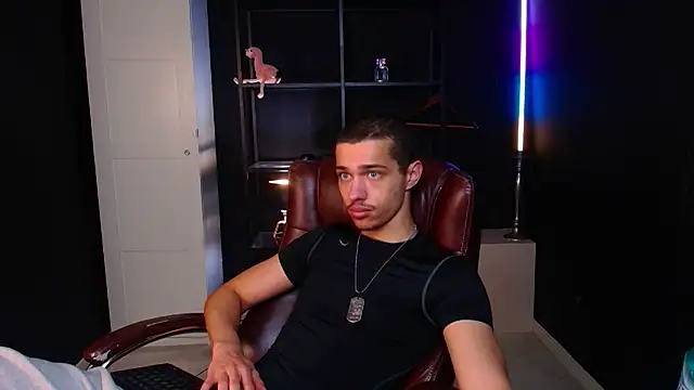 Snapshot of KaydenDrew chatting on 15, 2, 2026 KaydenDrew online show from 15, 2, 2026