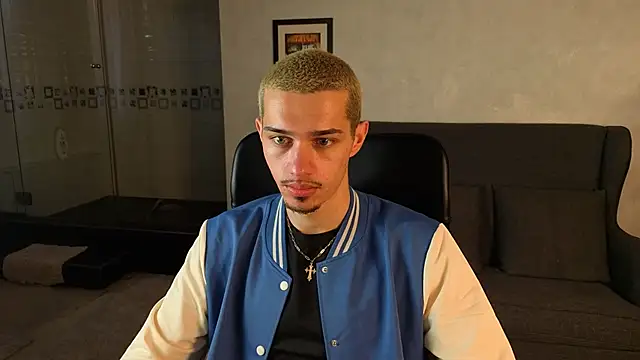 Snapshot of KaydenDrew chatting on 7, 4, 2026 KaydenDrew online show from 7, 4, 2026