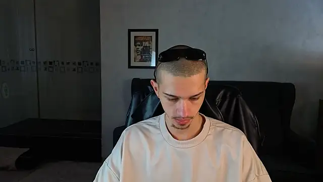 Snapshot of KaydenDrew chatting on 11, 4, 2026 KaydenDrew online show from 11, 4, 2026