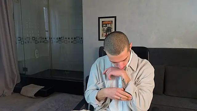 Snapshot of KaydenDrew chatting on 15, 4, 2026 KaydenDrew online show from 15, 4, 2026