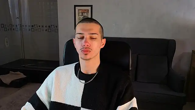 Snapshot of KaydenDrew chatting on 16, 4, 2026 KaydenDrew online show from 16, 4, 2026