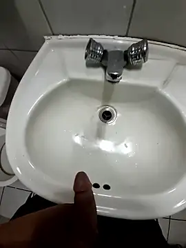 Snapshot of lucas1890 chatting on 9, 1, 2026 lucas1890 online show from 9, 1, 2026