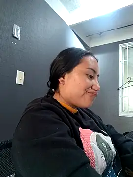 Snapshot of Venuz_Rivers_ chatting on 16, 12, 2025 Venuz Rivers online show from 16, 12, 2025