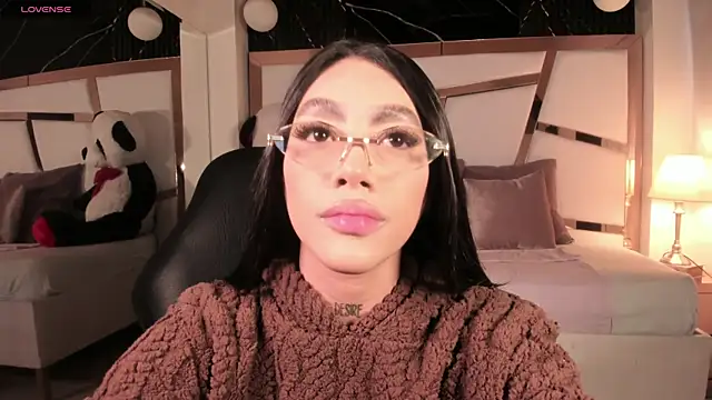 Snapshot of sussie_thompsom chatting on 7, 8, 2026 sussie thompsom online show from 7, 8, 2026