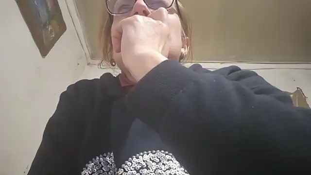 Snapshot of KissAndVibe chatting on 19, 12, 2025 KissAndVibe online show from 19, 12, 2025