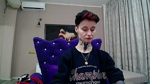 Snapshot of KennyXSX chatting on 8, 4, 2026 KennyXSX online show from 8, 4, 2026