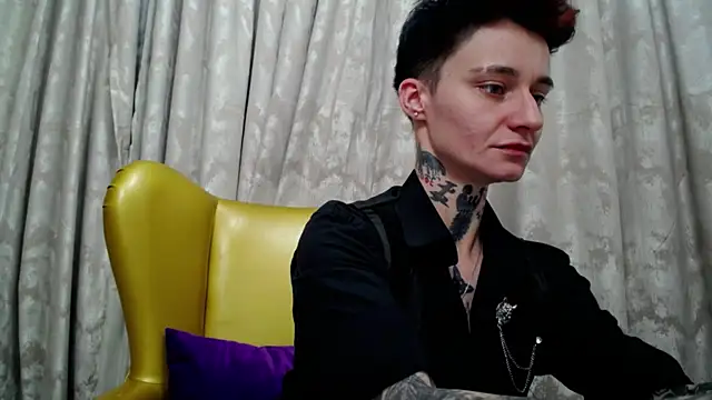 Snapshot of KennyXSX chatting on 9, 4, 2026 KennyXSX online show from 9, 4, 2026