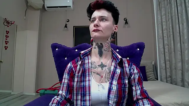 Snapshot of KennyXSX chatting on 7, 5, 2026 KennyXSX online show from 7, 5, 2026