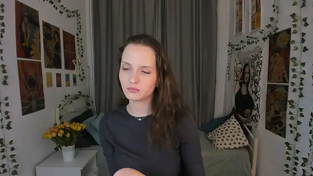 Snapshot of Ariadna_Shy chatting on 13, 12, 2025 Ariadna Shy online show from 13, 12, 2025