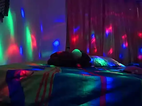 Snapshot of Rxxen chatting on 18, 12, 2025 Rxxen online show from 18, 12, 2025