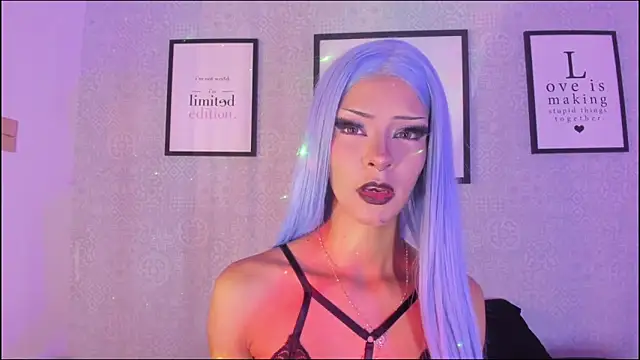 Snapshot of kira_vance chatting on 23, 7, 2026 kira vance online show from 23, 7, 2026