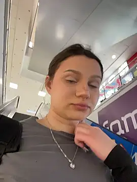 Niki Hug online show from 17, 1, 2026