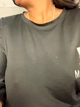 Snapshot of missmisha01 chatting on 23, 12, 2025 missmisha01 online show from 23, 12, 2025
